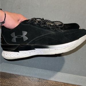Under armour swade basketball shoe
